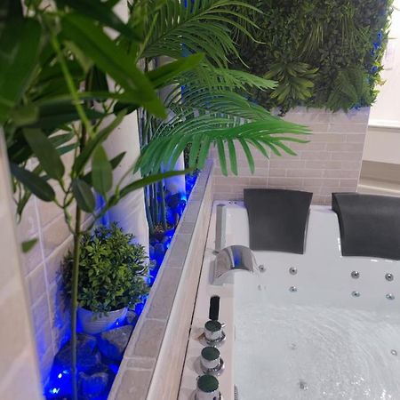 Espectacular Apartamento Con Spa Privado Miami Playa Bagian luar foto